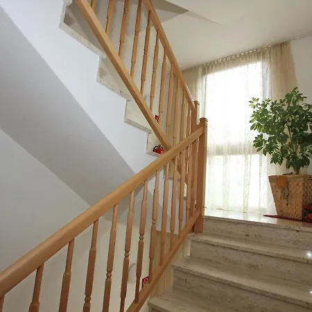 In Kaltenbach Near Lift Daire Stumm