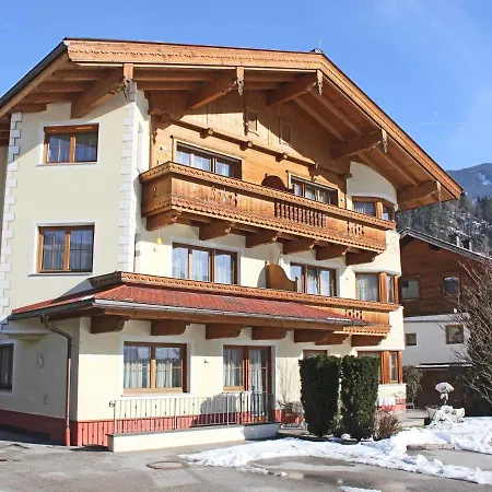 In Kaltenbach Near Lift * ستام